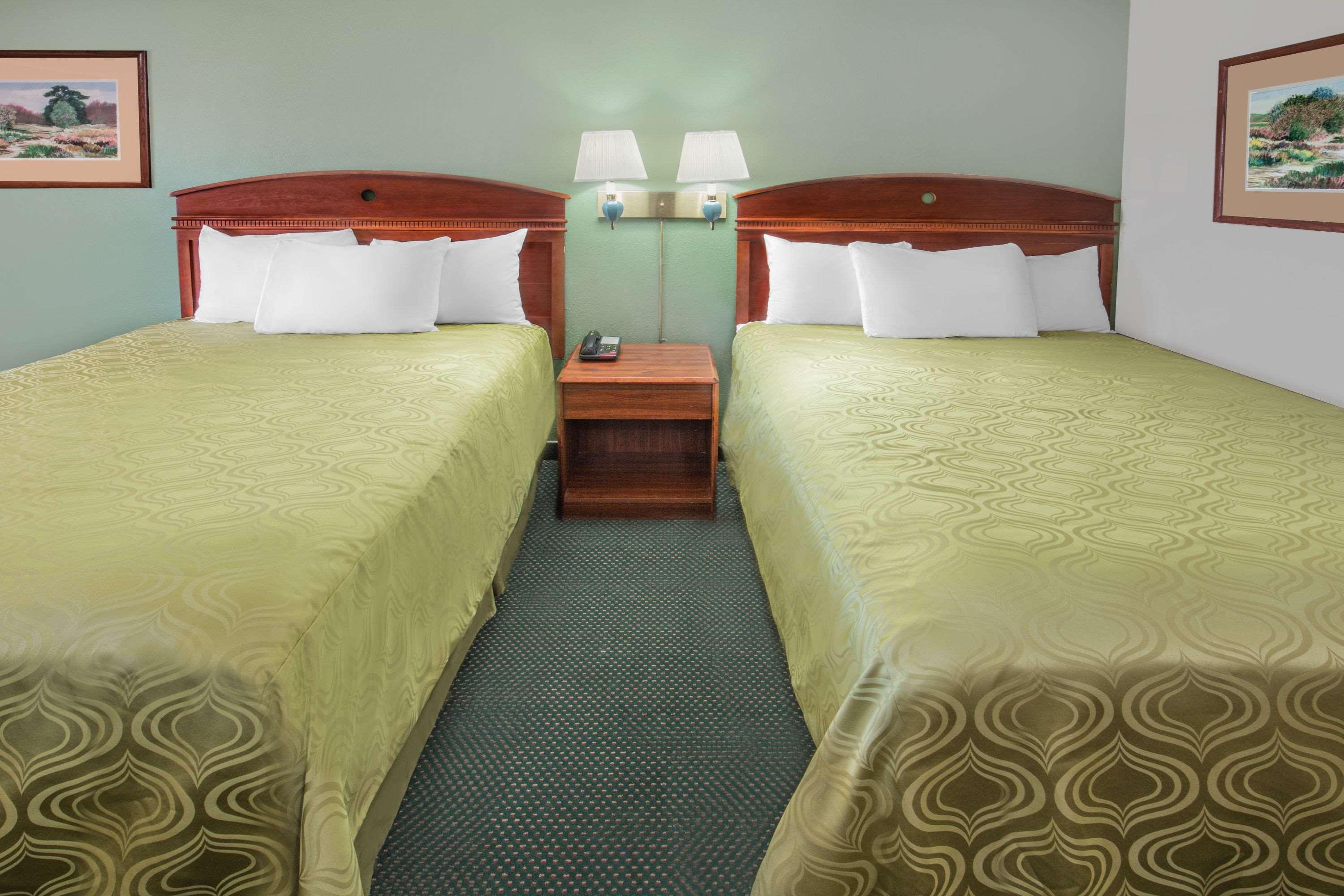 Days Inn By Wyndham Ontario Airport Экстерьер фото